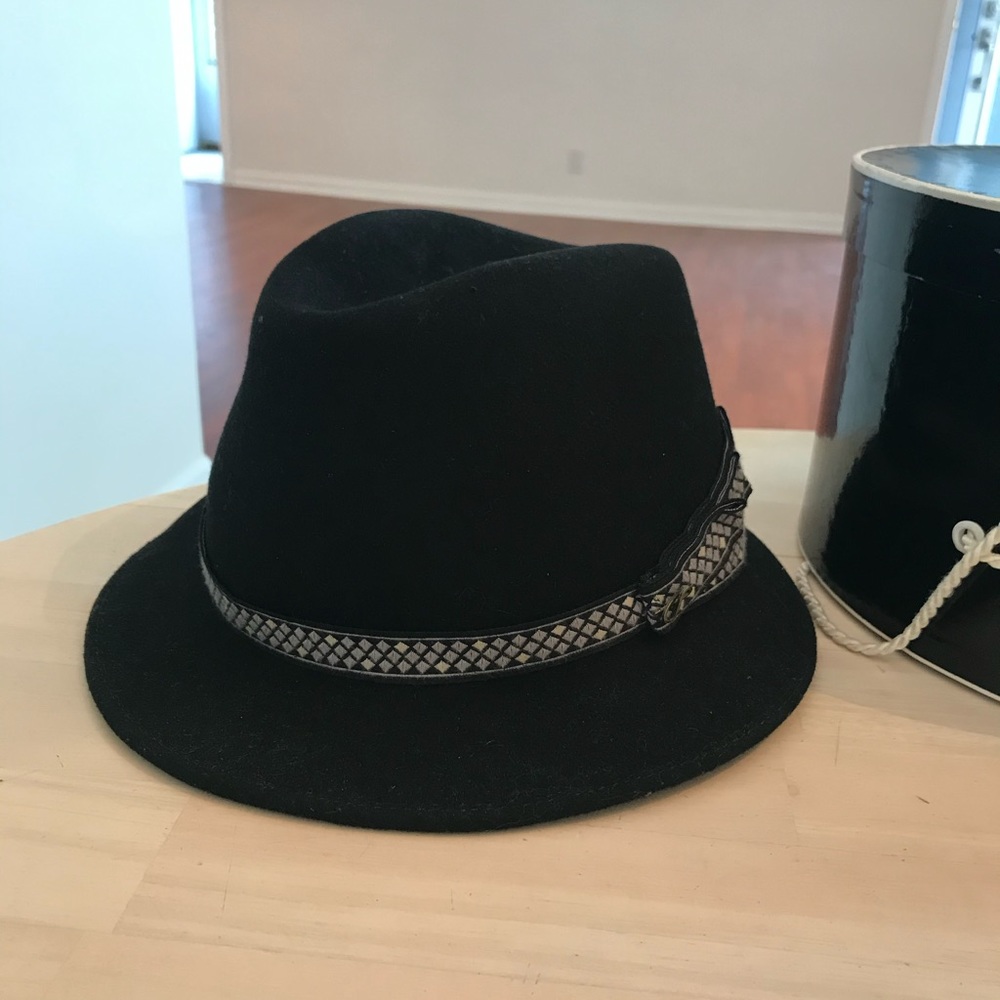 NWT Women’s Italian Black Felt Fedora - Picture 2 of 4